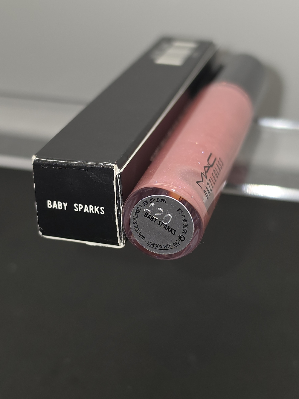 DISCONTINUED MAC Cosmetics Dazzleglass Lip Gloss! **BNIB!** - Picture 4 of 6